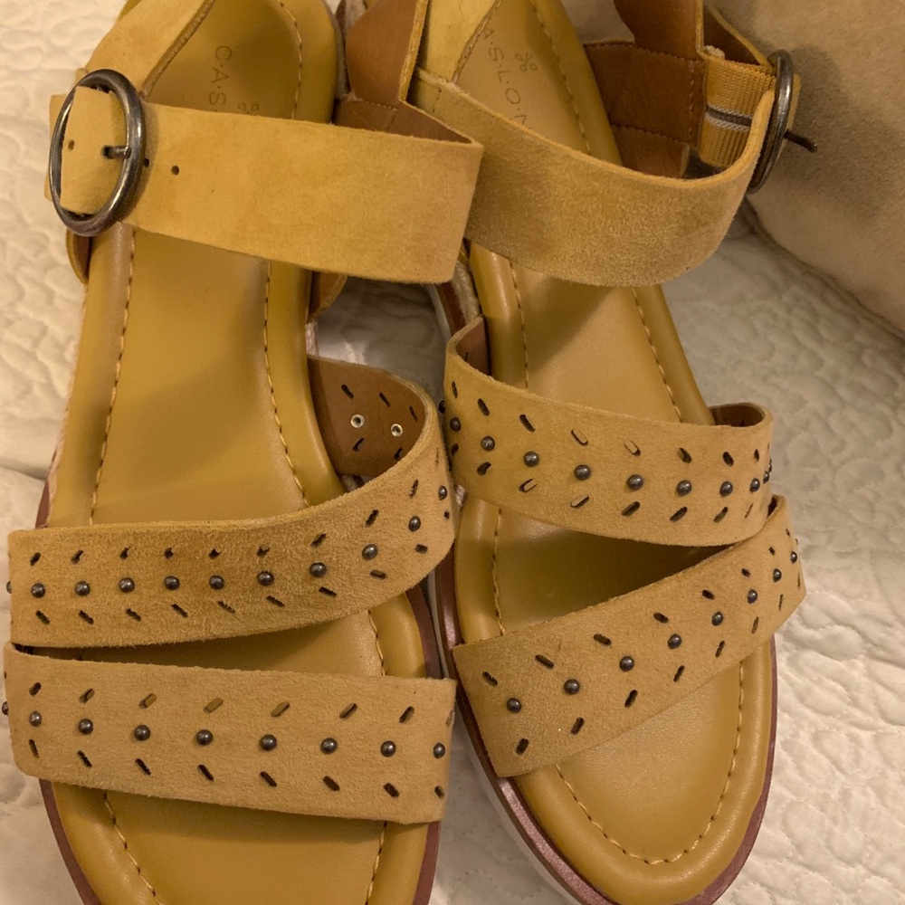 Suede Comfy Sandals
